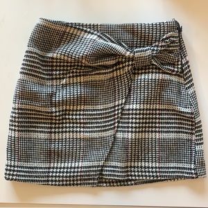 NWT - maroon black and white plaid skirt